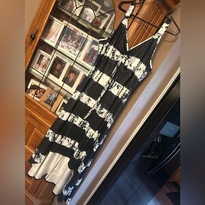 1X Stylish Black and White Hi Lo Striped Women's Dress